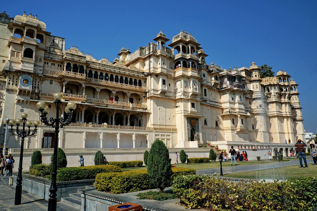Sandstone pavilion inside Agra Fort